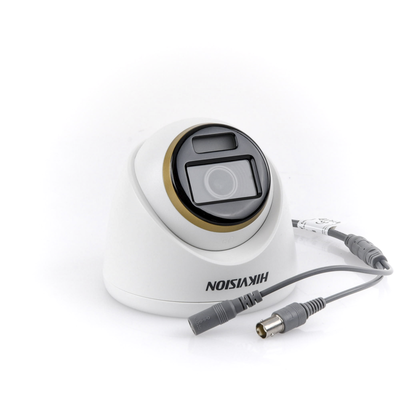 Turret TURBOHD 4K (8 Megapixel) / Lente 2.8 mm / Imagen a Color 24/7 (ColorVu) / / Luz Blanca 40 mts / Exterior IP67 / WDR 130 dB