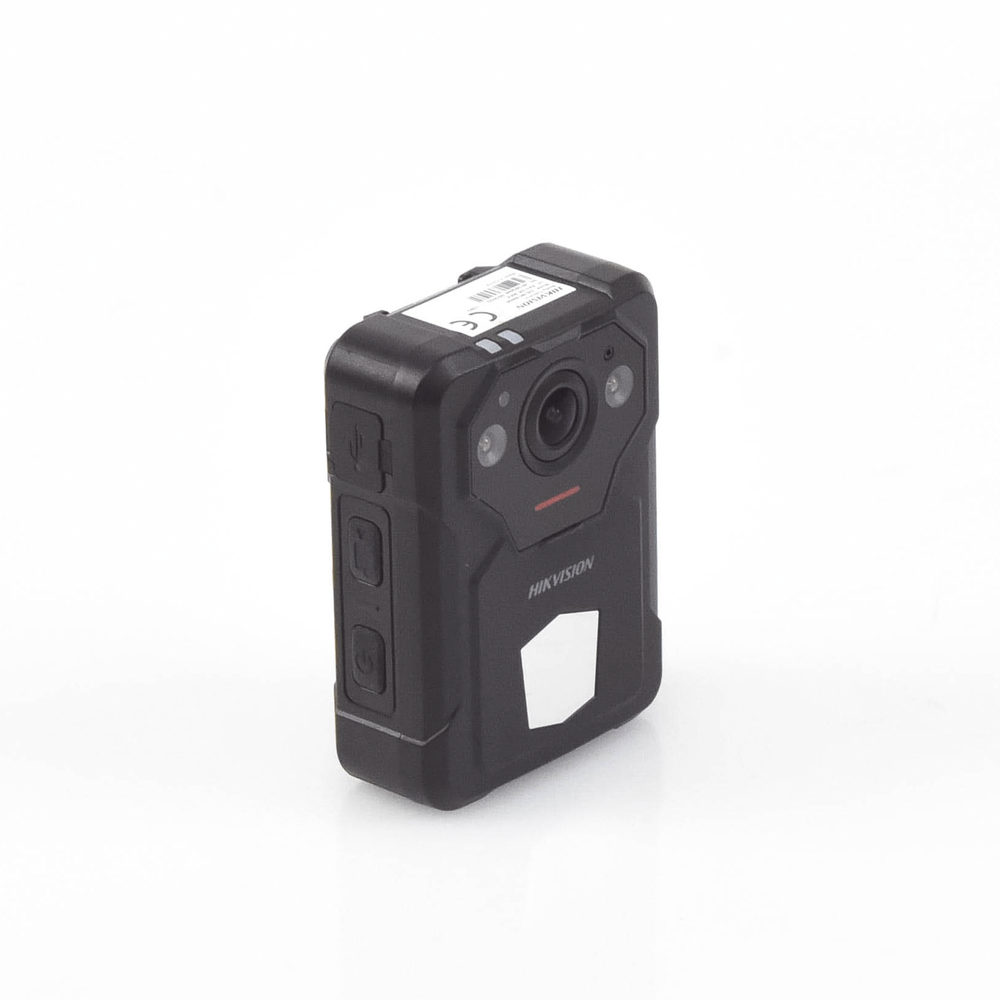 Body Camera Portátil / Grabación a 2K (4 Megapixel) / Pantalla 1.77" TFT / Fotos de Hasta 40 Megapixel / IP54 / H.265 / 128 GB de Almacenamiento / Micrófono Integrado