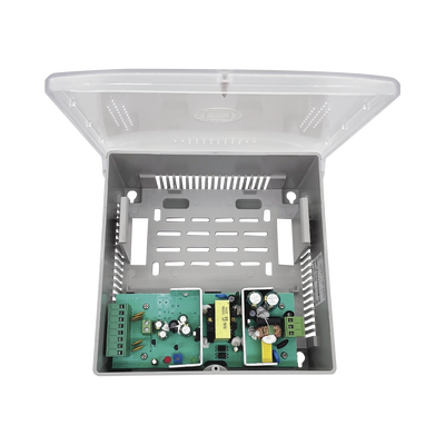 Fuente de Alimentación con Gabinete de 4 Salidas de 11 - 15 Vcc / 5 Amper / Voltaje de Entrada: 96 - 264 Vca / Soporta Protección contra Sobrecorriente de Salida, Protección contra Cortocircuito / Led Indicador