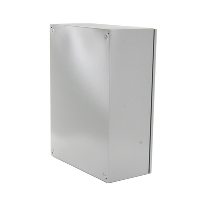Gabinete Ventilado de Acero IP55 Uso en Exterior (600 x 800 x 300 mm) con Placa Trasera Interior Metálica y Compuerta Inferior Atornillable. Incluye Ventilador, Ventilas, filtros, Chapa y Llave.