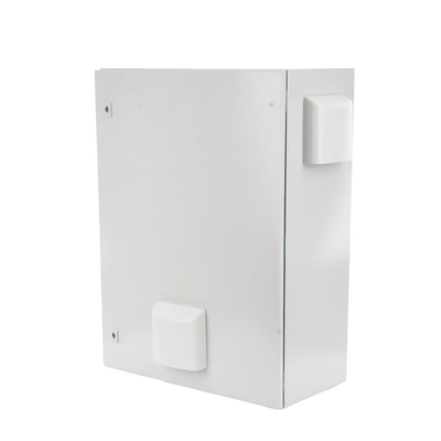 Gabinete Ventilado de Acero IP55 Uso en Exterior (600 x 800 x 300 mm) con Placa Trasera Interior Metálica y Compuerta Inferior Atornillable. Incluye Ventilador, Ventilas, filtros, Chapa y Llave.