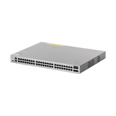 Switch Core Administrable Capa 3 con 48 puertos Gigabit + 4 SFP+ para fibra 10Gb, gestión gratuita desde la nube.