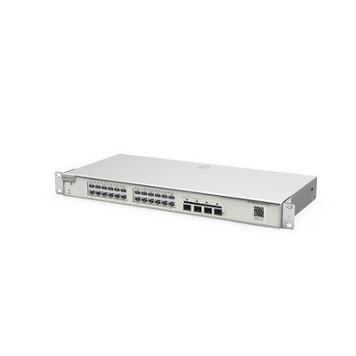 Switch Administrable Capa 2+ Plus, con 24 puertos Gigabit, 4 puertos SFP+ para fibra 10Gb, gestión gratuita desde la nube.