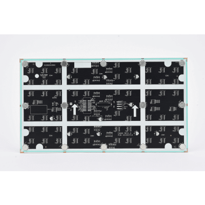 Modulo LED P1.8 GOB / Uso en Interior / 800 nits / Resolución 160x90 / Ángulo de Visión 160° / Mantenimiento Frontal