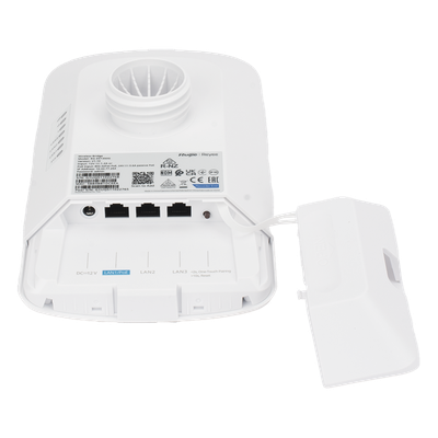 Kit Punto a Punto / Wi-Fi 5 867 Mbps / 5 GHz / Alcance 5 km (16,404 ft) / Antena 16 dBi / 3 Puertos Gigabit / IP55 / Administración Cloud